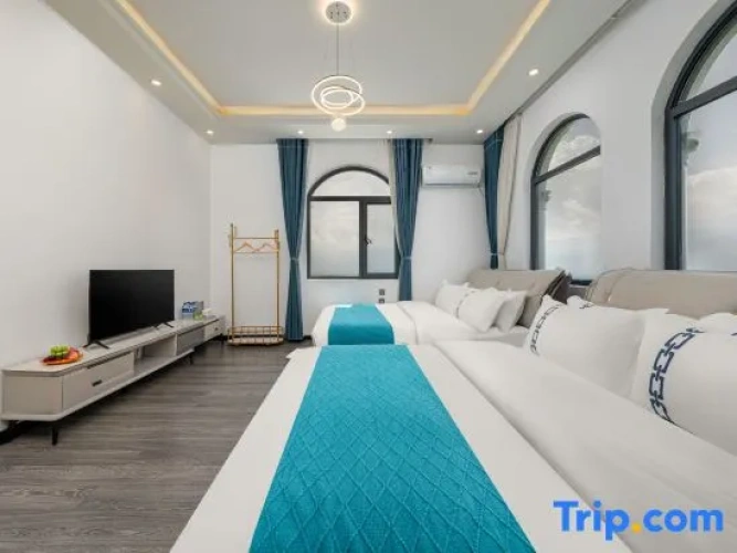 Standard Twin room with mountain view