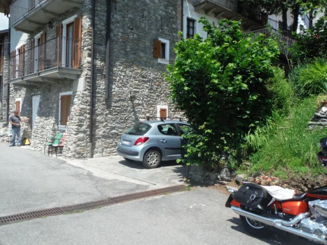3 Bedrooms Apartment