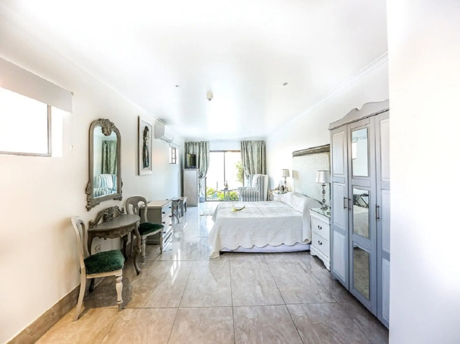 Misty Waves Boutique Hotel