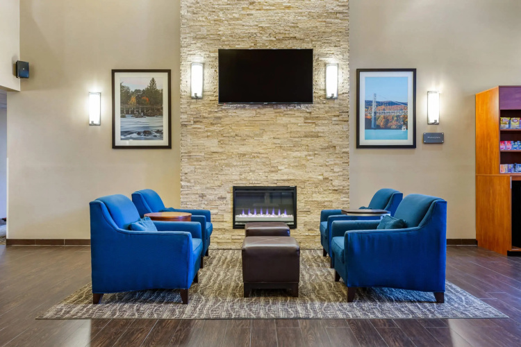 Comfort Suites Dover University Area
