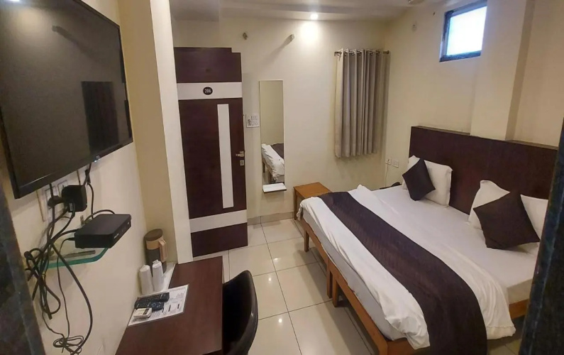 Hotel Rashika Palace