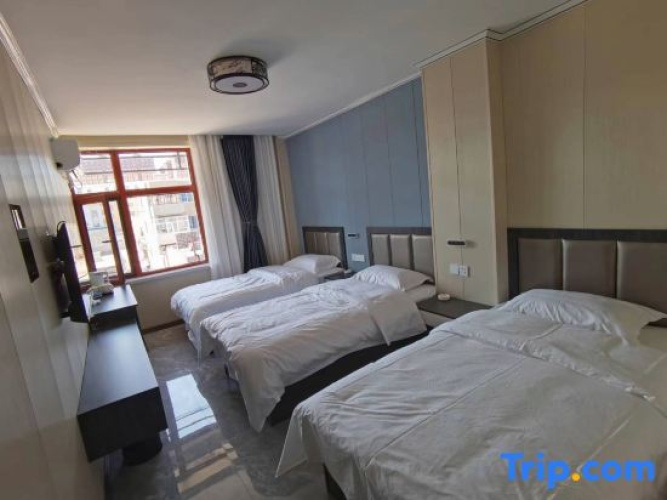 Premium Triple room
