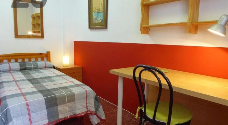 San Marius Muntaner Hostel