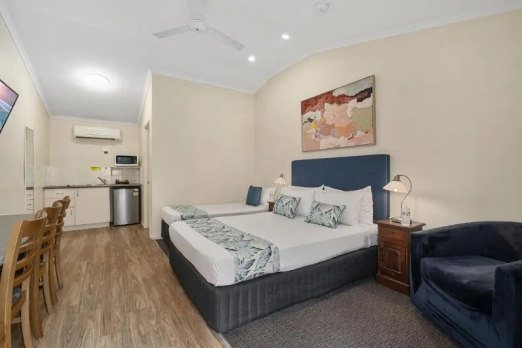 Superior Triple room