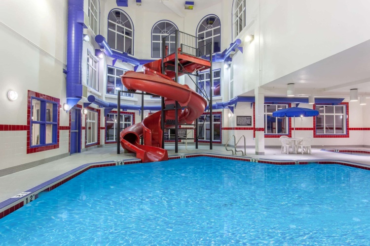 Ramada By Wyndham Brooks photo 12