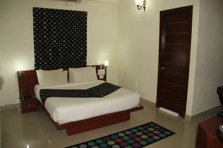 Sunray Hotel
