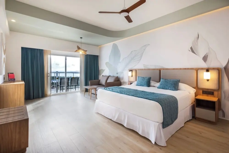 Double room with ocean view