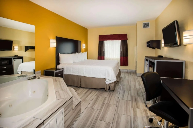 Double Suite