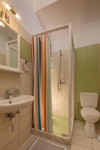 Nikos Hotel