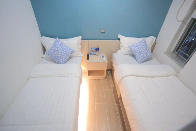 As 1 Hotel