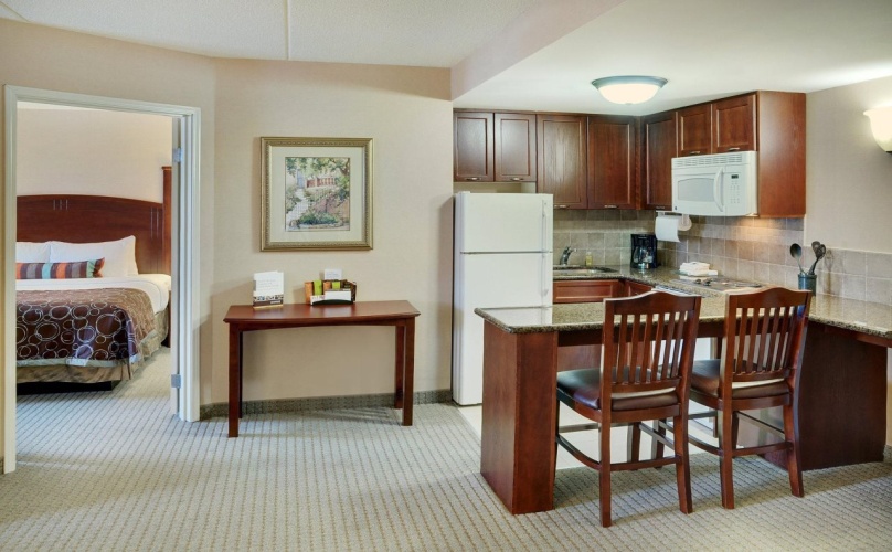 Staybridge Suites Oakville-Burlington photo 36