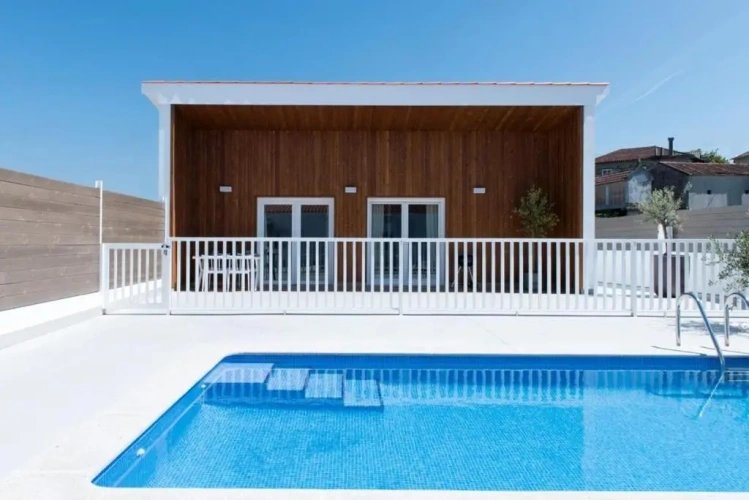 2 Bedrooms Cottage