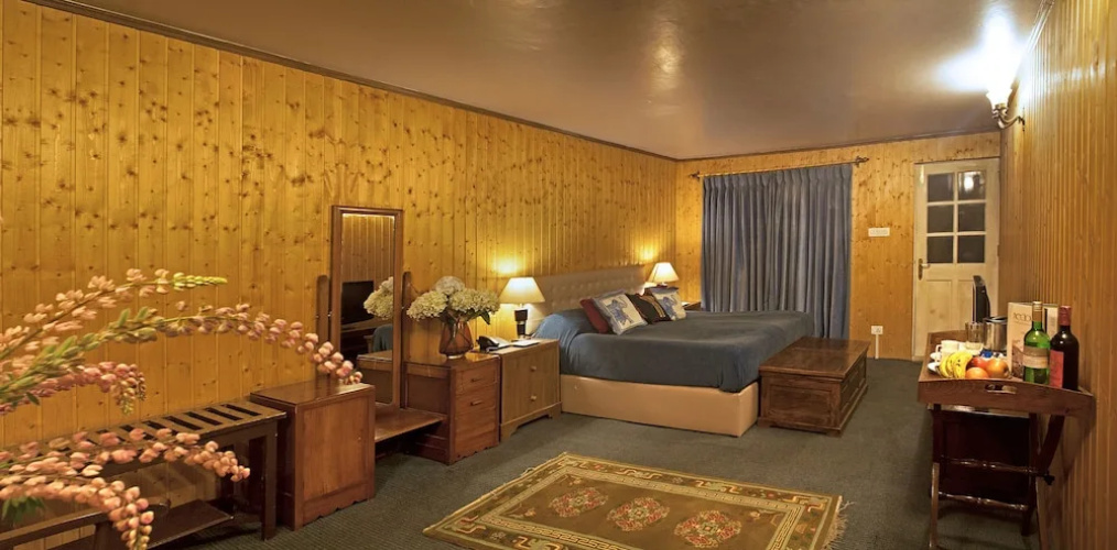 Nedous Hotel