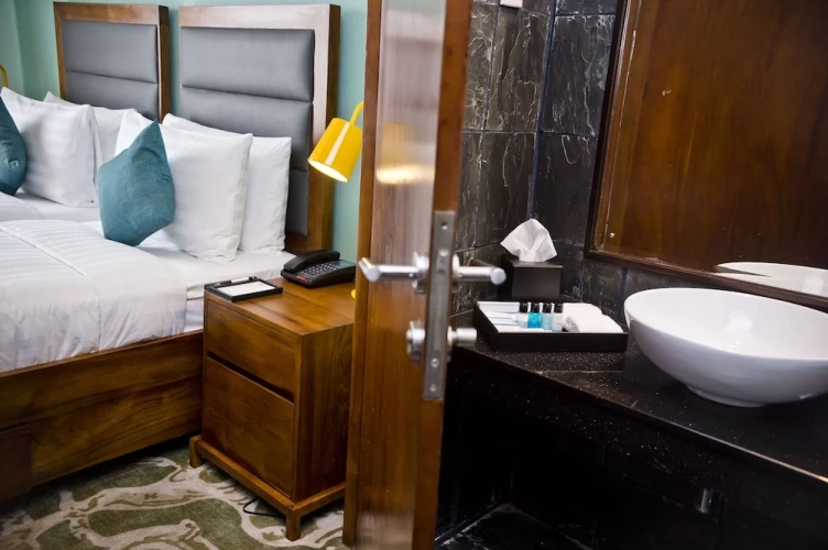 Deluxe Suite with balcony and with city view