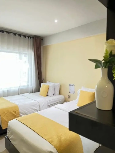 Standard Twin room with balcony