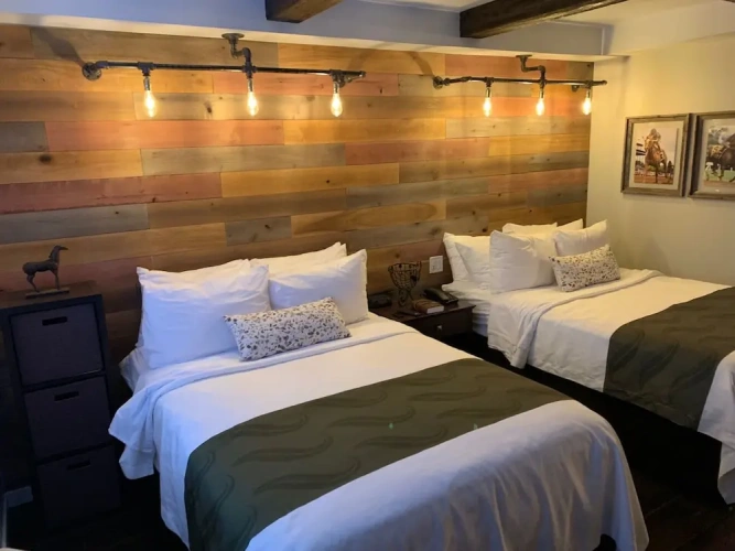 Quadruple Suite