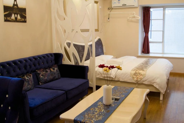 Chengdu City Theme Hotel