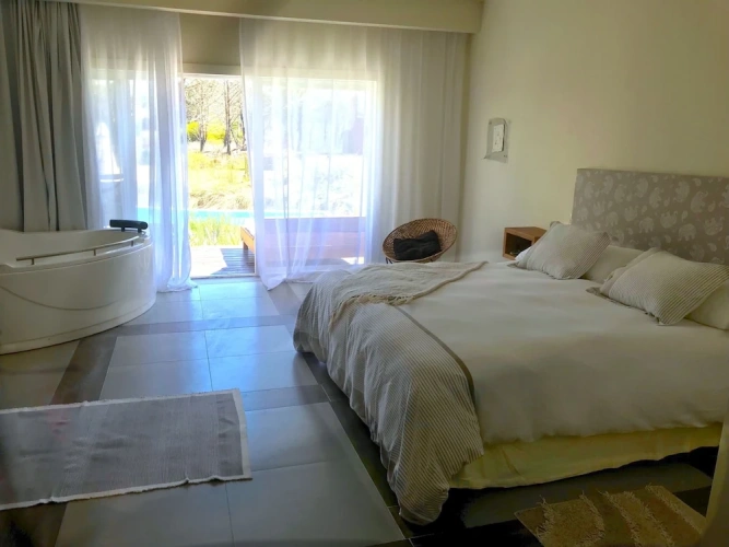 2 Bedrooms Apartment with view