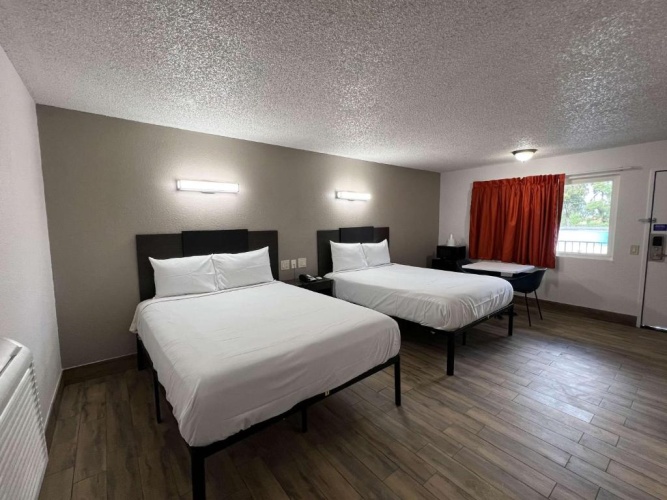 Deluxe Quadruple room