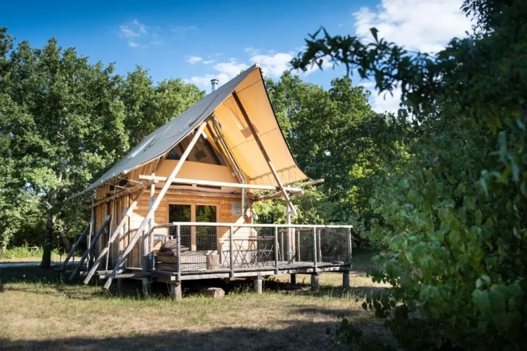 2 Bedrooms Chalet