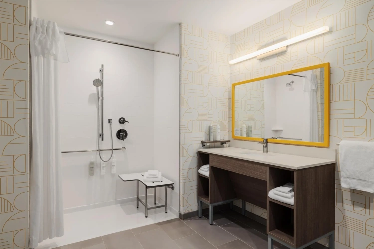 1 Bedroom Suite
