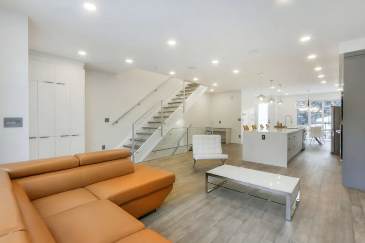 New Luxury Townhome 25
