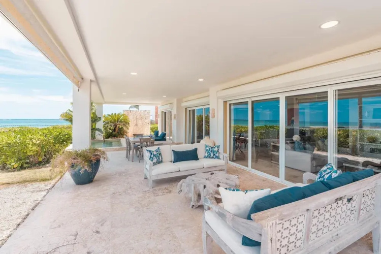 Apt w 2br-beachfront Private Pool in Sotogrande