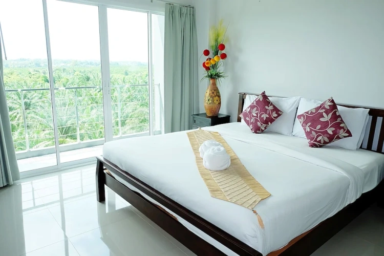 Suite with balcony