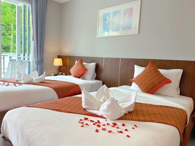 Deluxe Pool Access Twin room