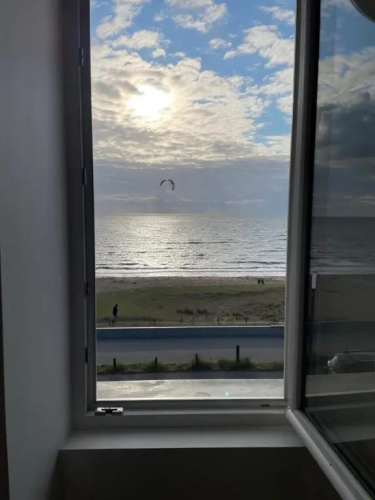 Appartement rénové dans villa d'exception face à la mer