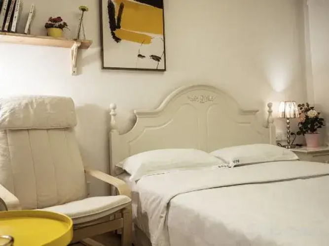 8090 Theme Apartment (Chongqing Xinyang Square)