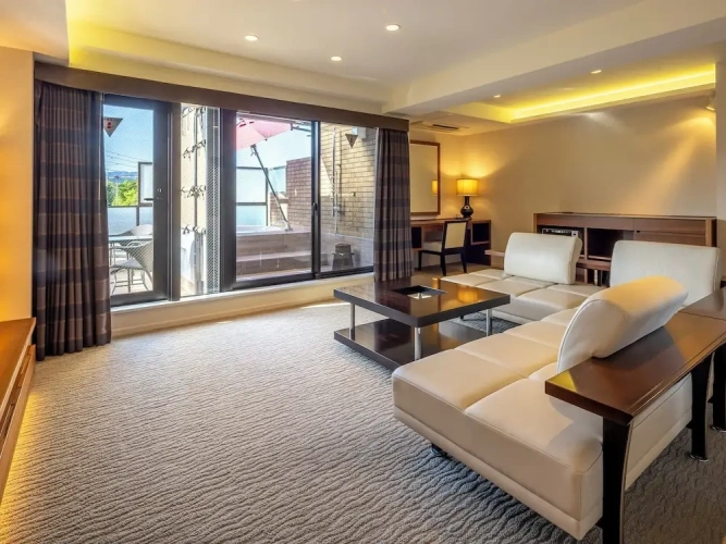 Deluxe Twin room with balcony