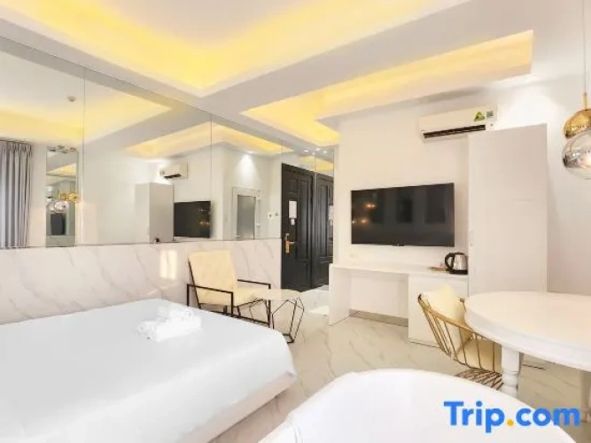 Premier Double room with city view