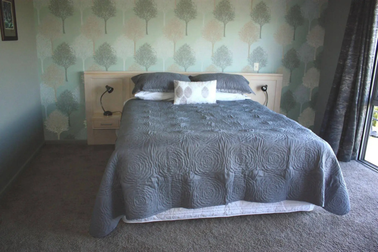 Redvale Ridge B&B