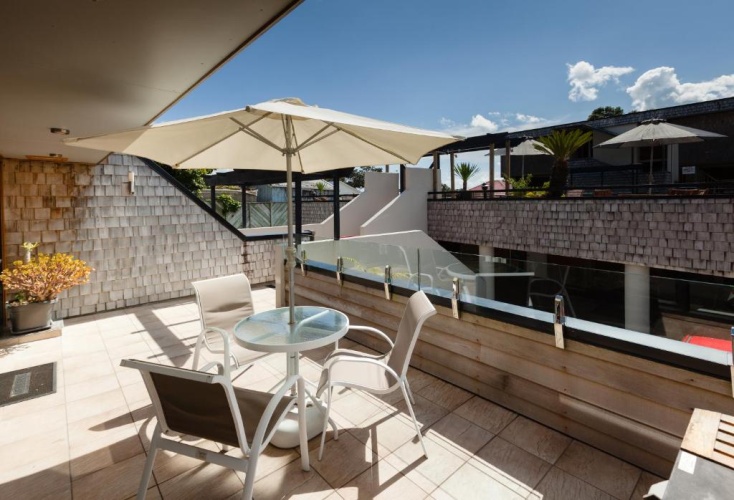 2 Bedrooms Apartment with balcony and with pool view