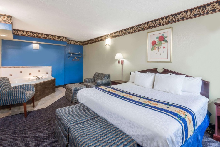 Deluxe Double Suite