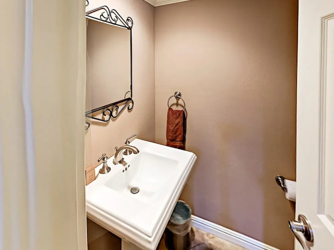 2BR Palm Springs Townhouse Hideaway by RedAwning
