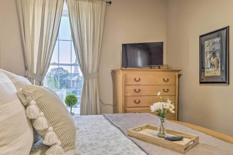 2 Bedrooms Apartment