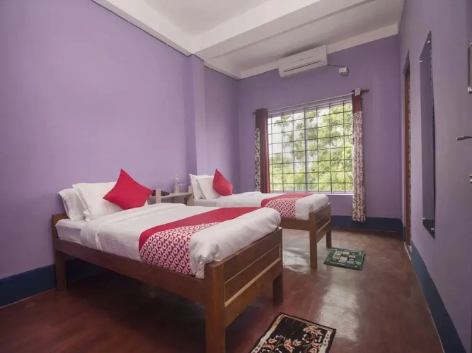 Comfort Zone By OYO Rooms
