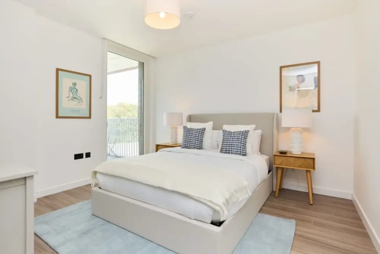 The Tottenham Scenery - Elegant 2BDR Flat with Balcony