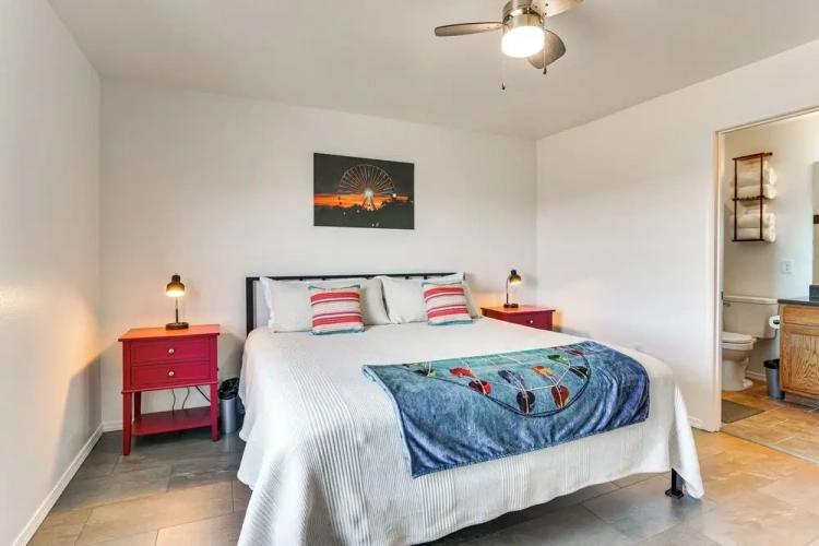 3 Bedrooms Apartment