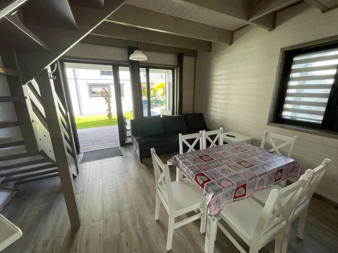 Holiday Homes Near the Beach, Sauna, Jacuzzi