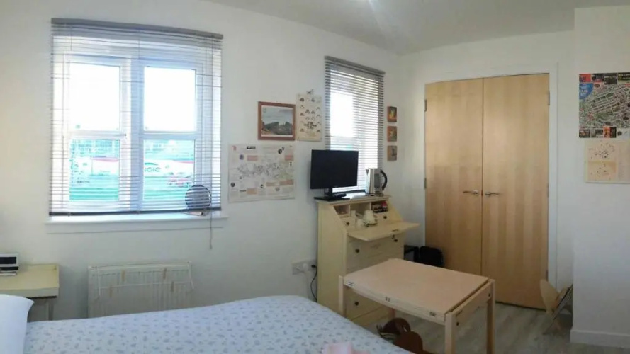 BroomHouse HomeStay