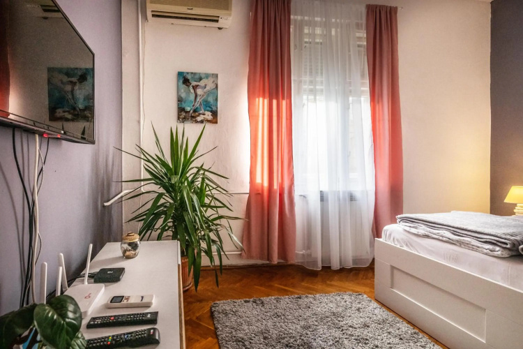 Neimar Apartment with Wi-Fi and parking