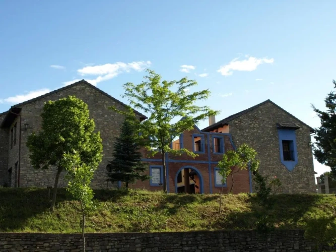 2 Bedrooms Villa
