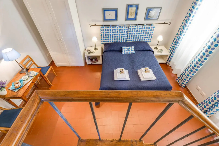 Piazza dei Satiri Apartments