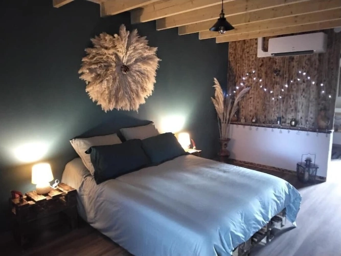 Standard Triple room with garden view