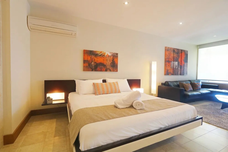 312 King Studio Plus One Bedroom