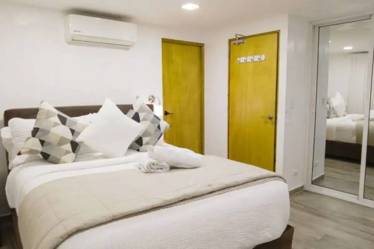 8 Bedrooms Penthouse, Jacuzzi & Private Terrace