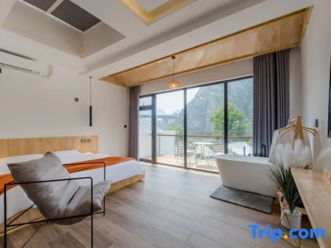 5 Bedrooms Standard room